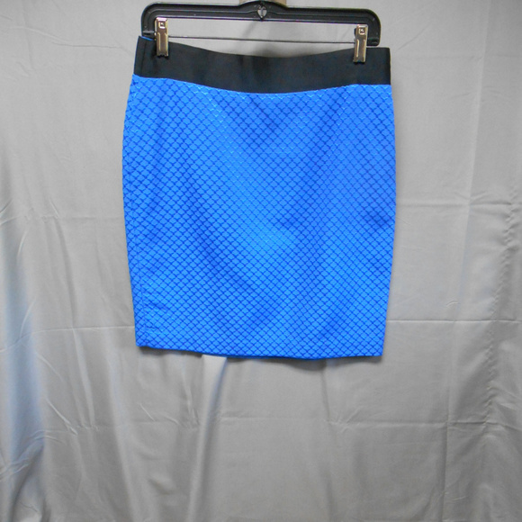 Worthington Dresses & Skirts - Worthington blue black straight knee length skirt